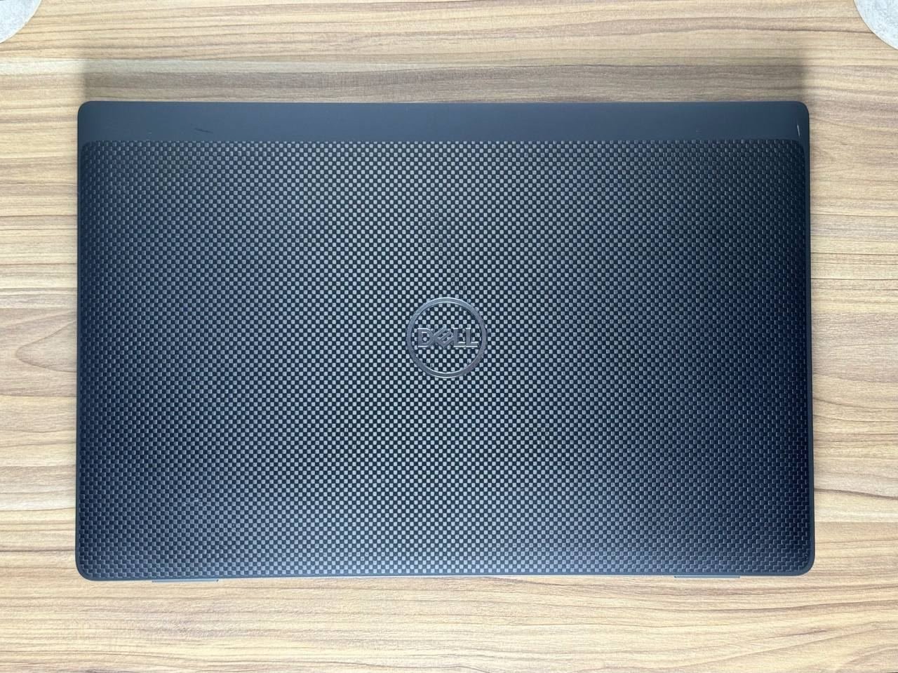 Notebook Dell i7 vPro 11ª Generación con Reconocimiento Facial, teclado Retroiluminado y Pantalla Tactil