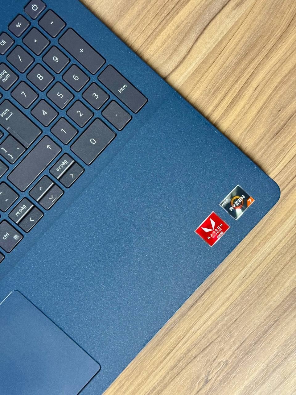 Notebook Dell Ryzen 7 Blue con Gráfica 🇺🇸