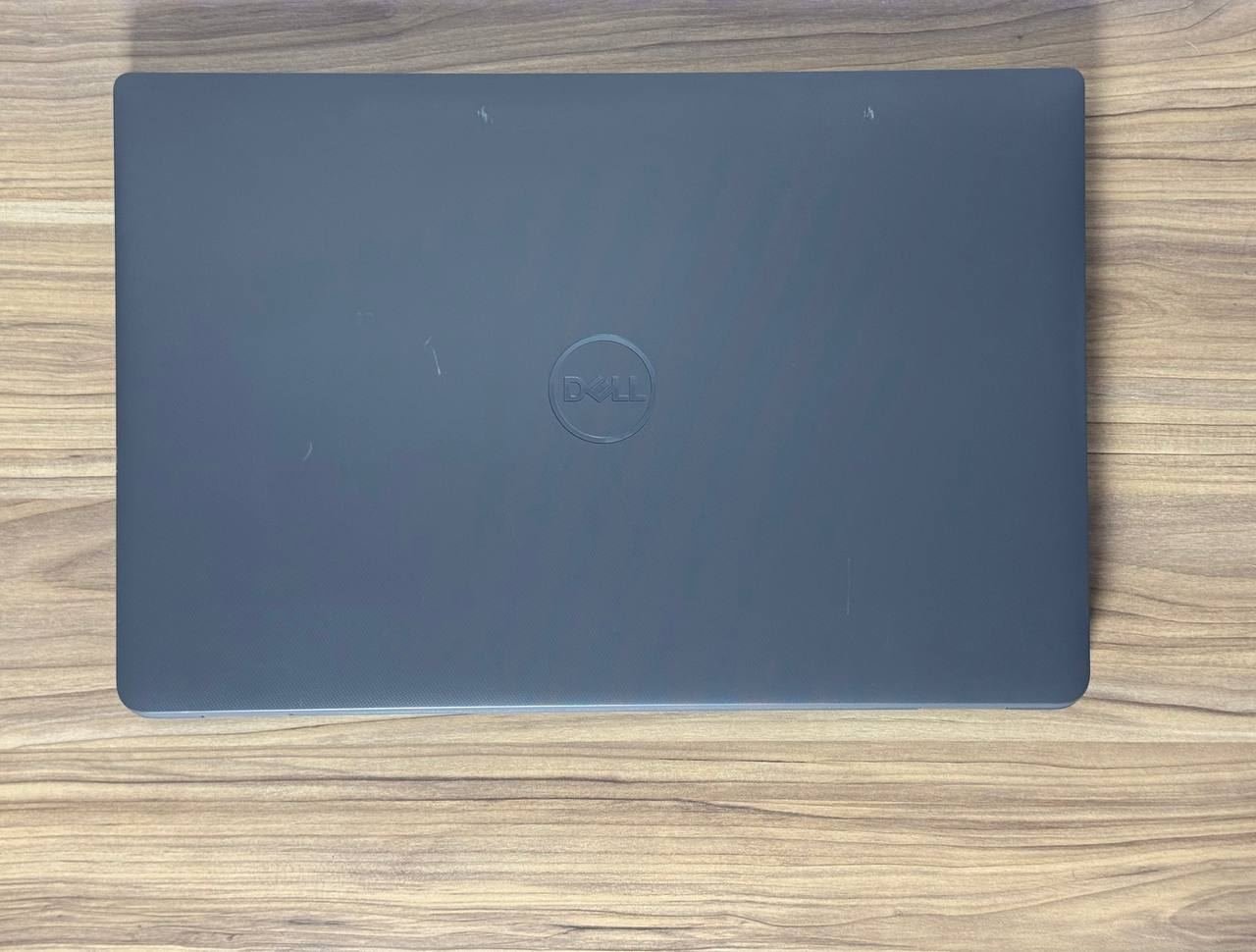 Notebook Dell i7 13th Generación, Teclado Retroiluminado, 16 de RAM y 512 NVMe M.2 SSD SemiNuevo