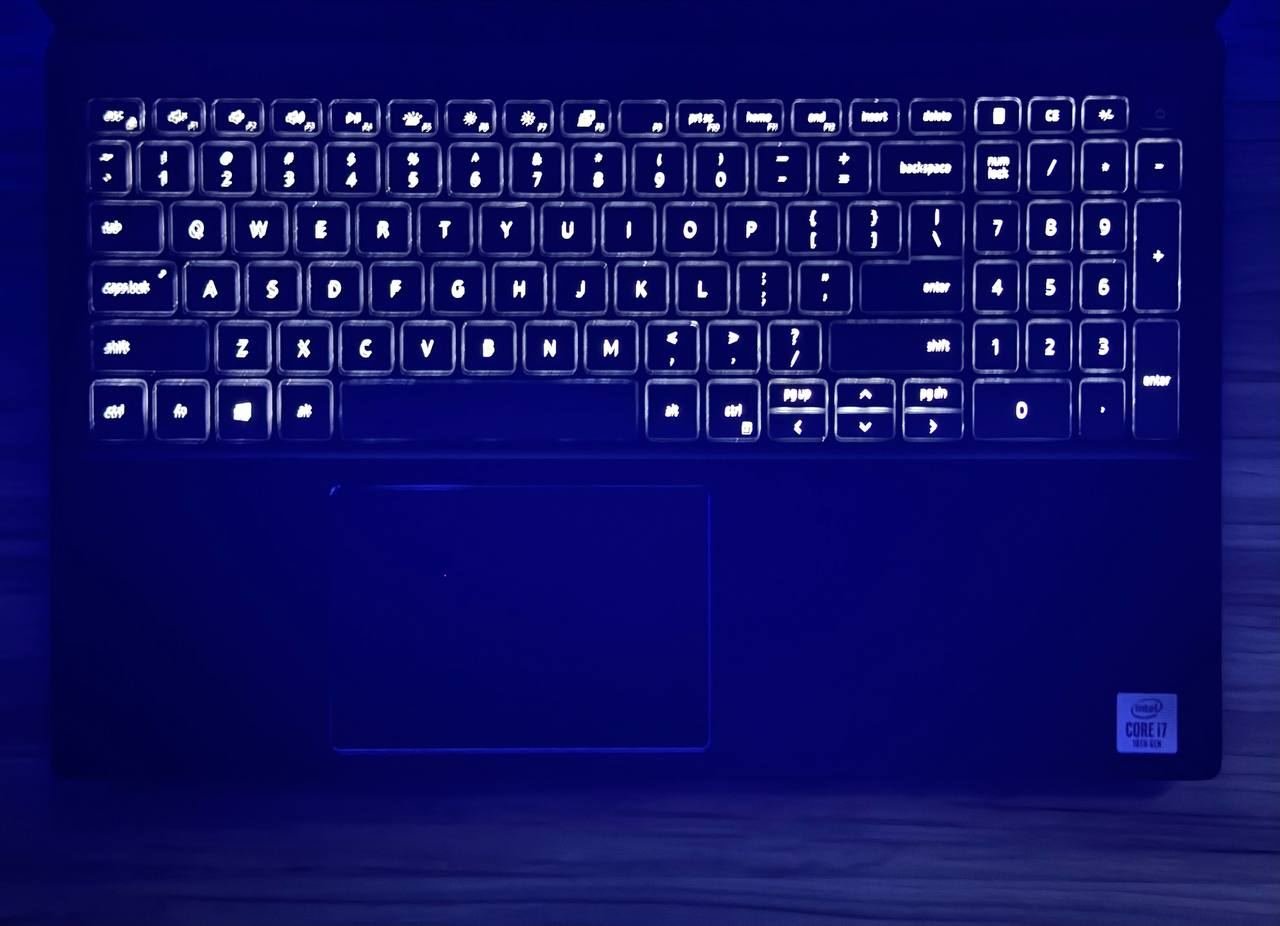 Notebook Dell Vostro i7 10ma Generación con teclado Retroiluminado