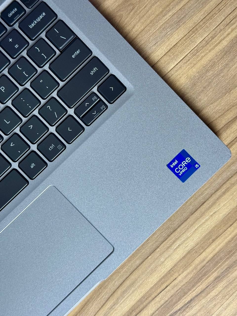 Notebook Dell i5 11th Generación | Teclado Retroiluminado | 16 de RAM | 256 SSD NVMe